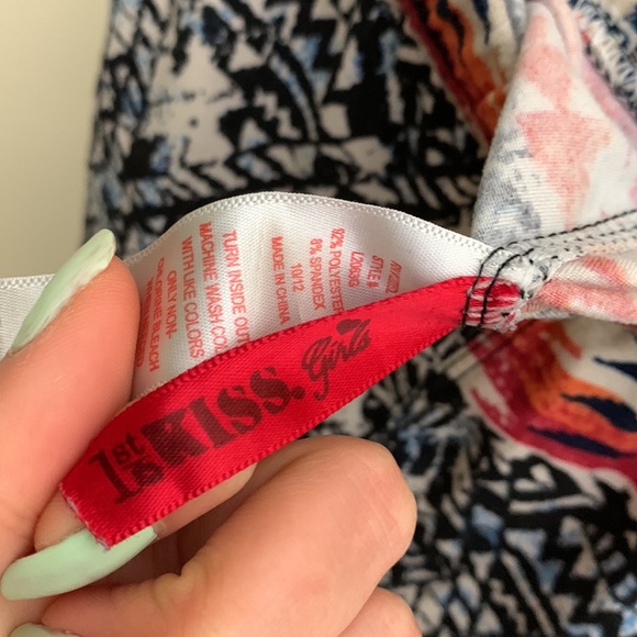 🌟3/$20 Girls’ Soft Tribal Print Leggings - Picture 2 of 3